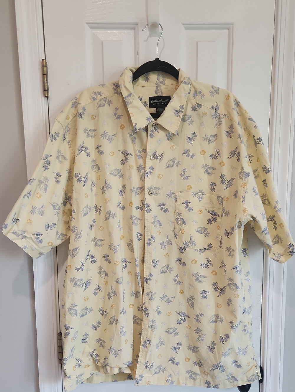 Eddie Bauer Pale Yellow Short-Sleeve Floral Button-Down Shirt